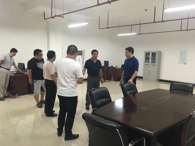 集团向导调研老动物园停车场_庄闲游戏