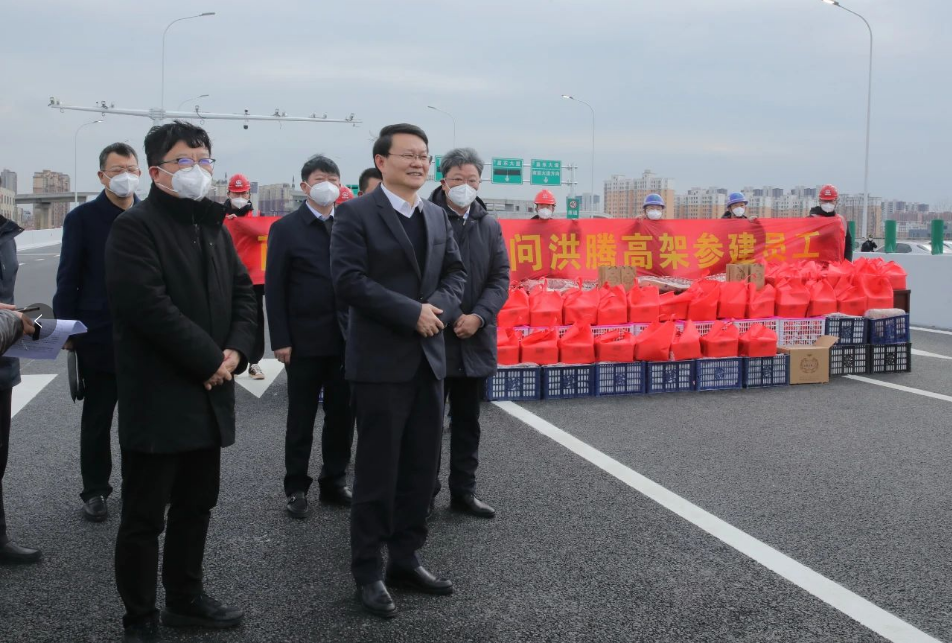 市长万广明走访慰问重大重点项目建设者_庄闲游戏