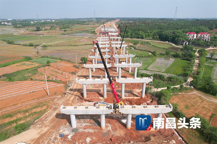 抢抓进度建设者们坚守一线为项目按下“加速键”_庄闲游戏