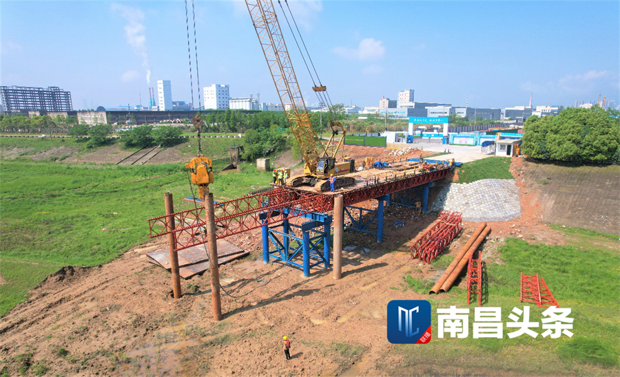 抢抓进度建设者们坚守一线为项目按下“加速键”_庄闲游戏