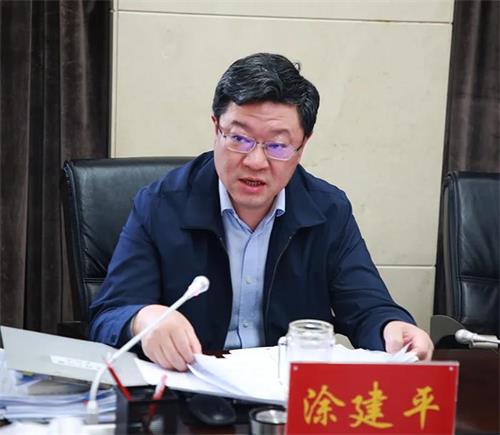 彰显省会继续，，，，，我们城投人这么干！